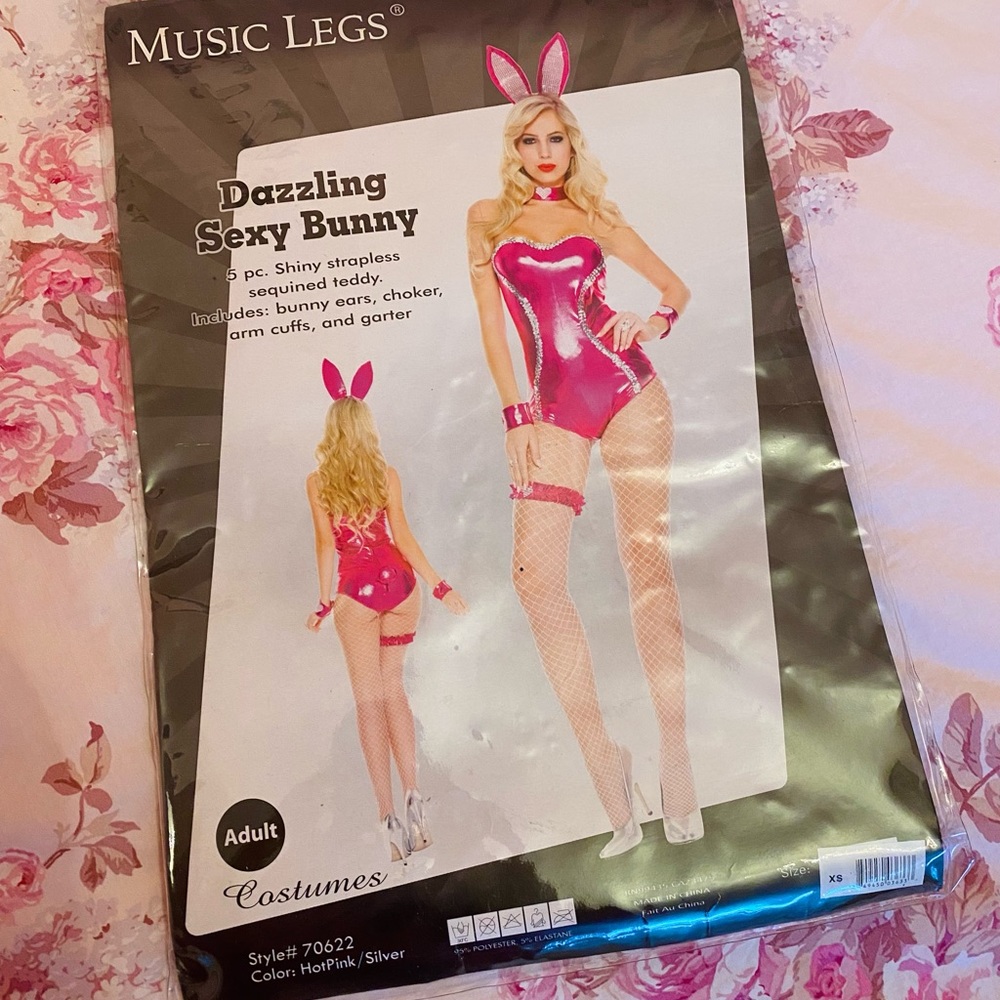 NEW NWT with tags Sexy Cute Bunny Halloween Costume Womens XS Dazzling Pink hot